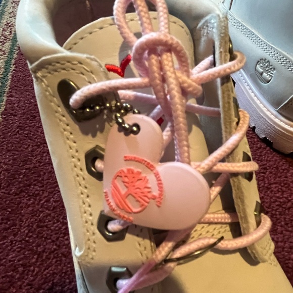 Timberland Women's Cream Boots with Pink Laces - Picture 7 of 12